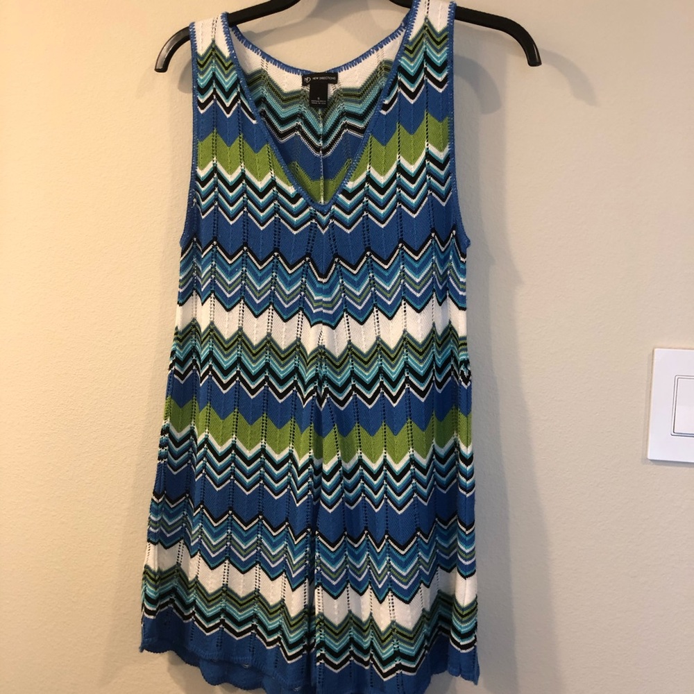 New Directions Sleeveless Chevron Blue Top…